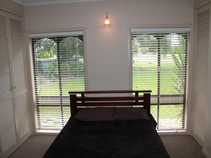 162 Hoddle St, Howlong NSW 2643