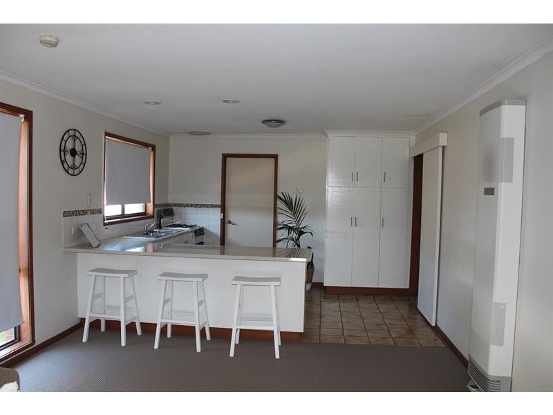 1/379 Parnall St, Lavington NSW 2641