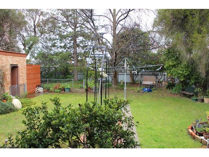 976 Tullimbar St, North Albury NSW 2640