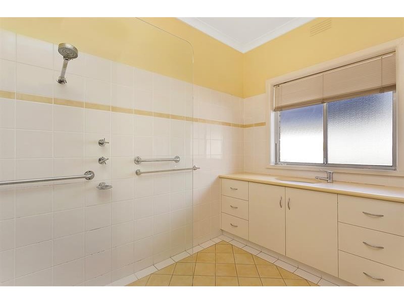 2/506 Thurgoona St, Albury NSW 2640