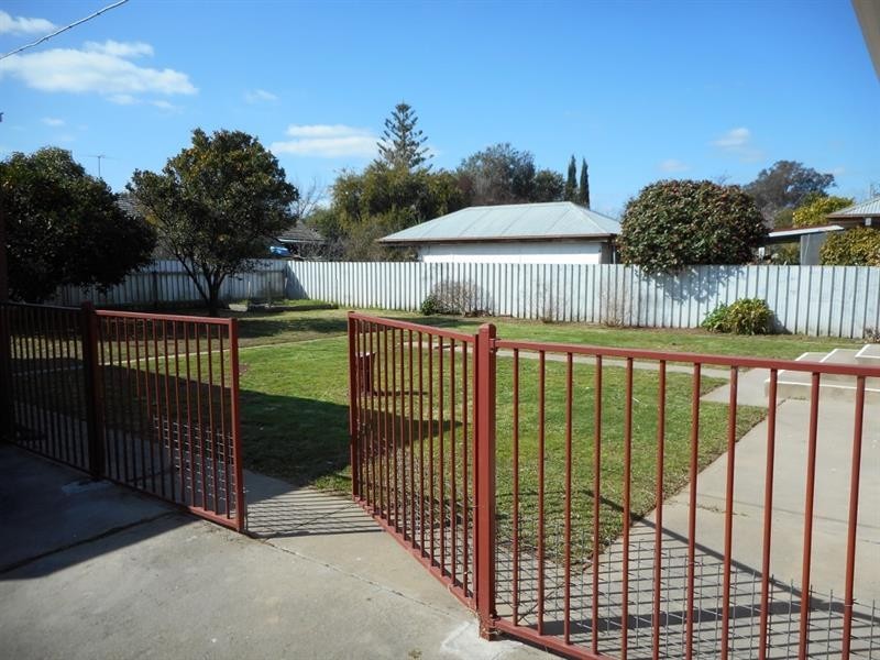 306 Tulla St, North Albury NSW 2640