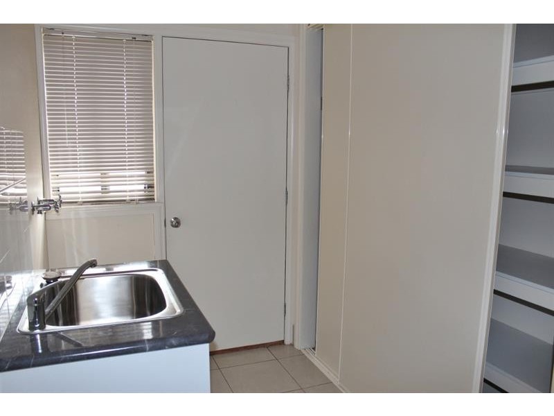 1/298 Kaitlers Rd, Lavington NSW 2641