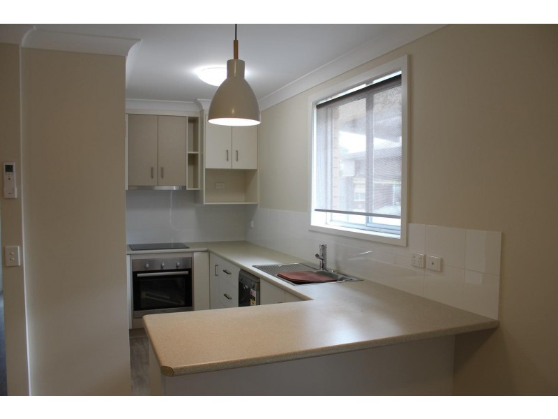 1/509 Kotthoff Street, Lavington NSW 2641