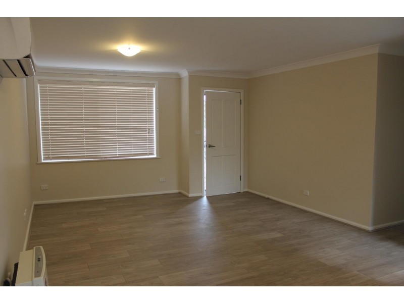 1/509 Kotthoff Street, Lavington NSW 2641