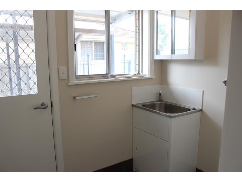 1/509 Kotthoff Street, Lavington NSW 2641