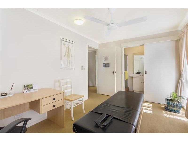 385 Paul Ave, Lavington NSW 2641