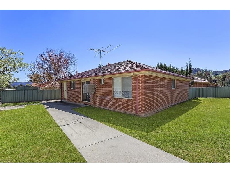 8/16 Keatinge Ct, Lavington NSW 2641