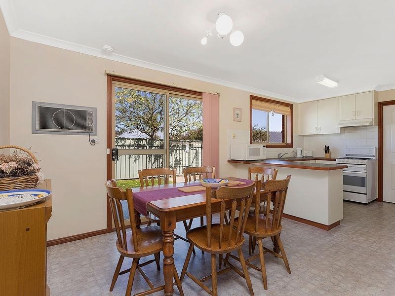 8/16 Keatinge Ct, Lavington NSW 2641