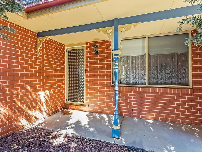 8/16 Keatinge Ct, Lavington NSW 2641