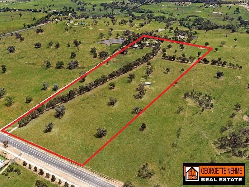 56 Kerr Rd, Thurgoona NSW 2640