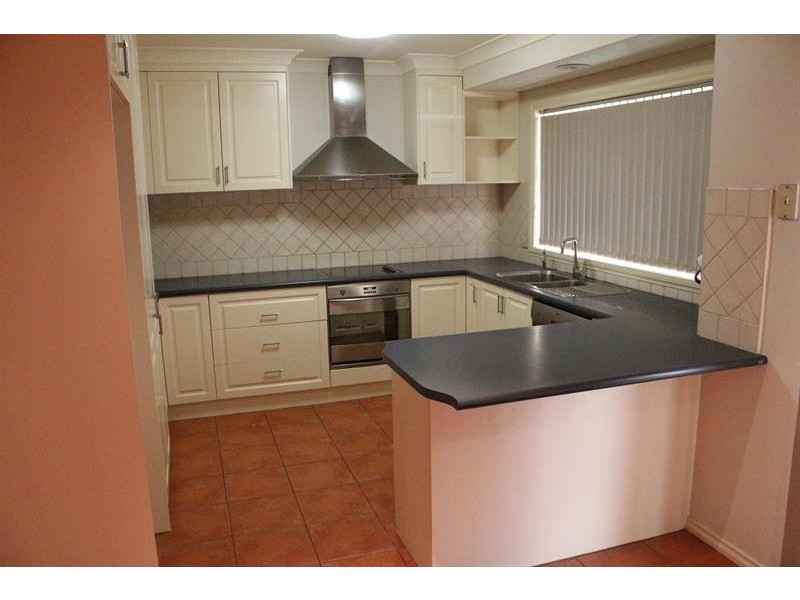 43 Saville Avenue, Lavington NSW 2641