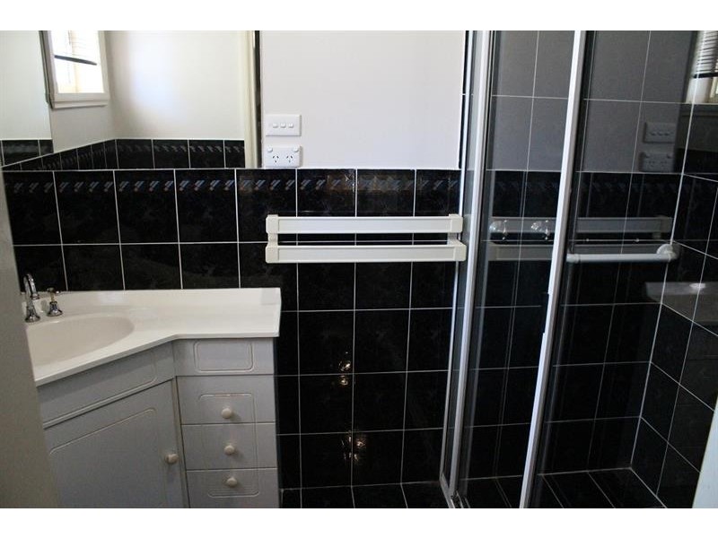 43 Saville Avenue, Lavington NSW 2641