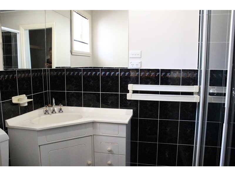 43 Saville Avenue, Lavington NSW 2641