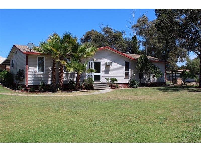 35 Townsend St, Howlong NSW 2643