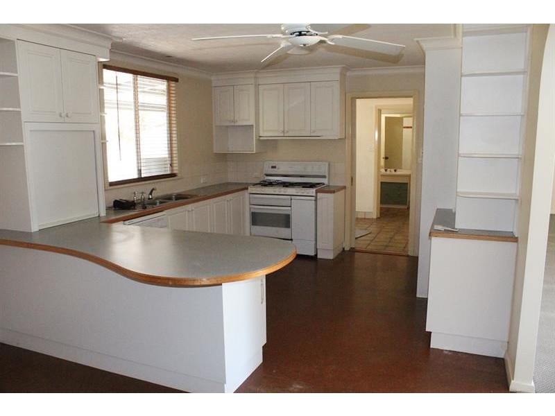 35 Townsend St, Howlong NSW 2643