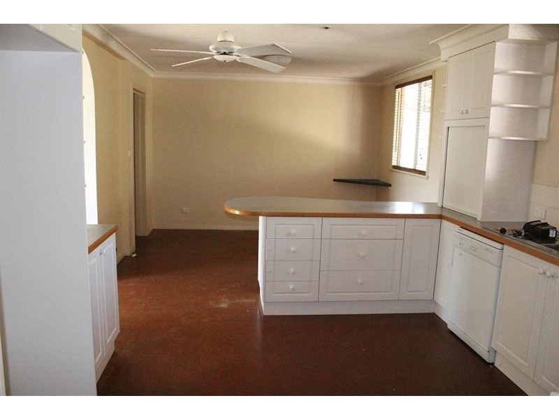 35 Townsend St, Howlong NSW 2643