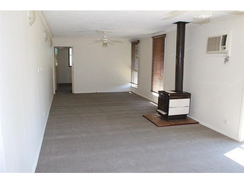 35 Townsend St, Howlong NSW 2643