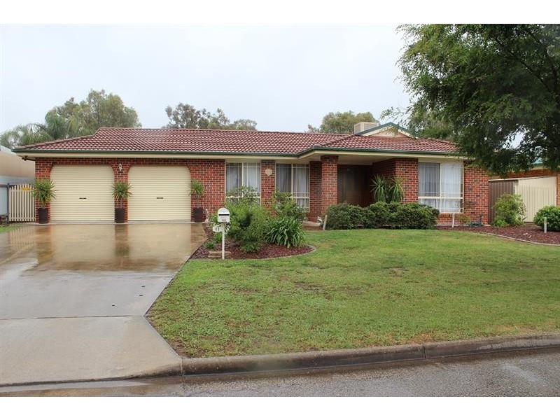 41 Saville Ave, Lavington NSW 2641