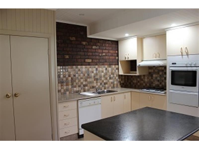 162 Hoddle  St, Howlong NSW 2643