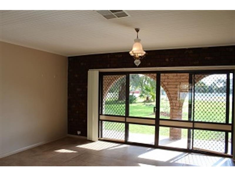 162 Hoddle  St, Howlong NSW 2643