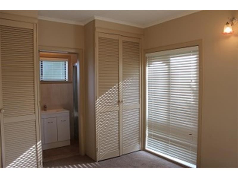 162 Hoddle  St, Howlong NSW 2643