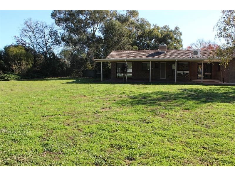 162 Hoddle  St, Howlong NSW 2643