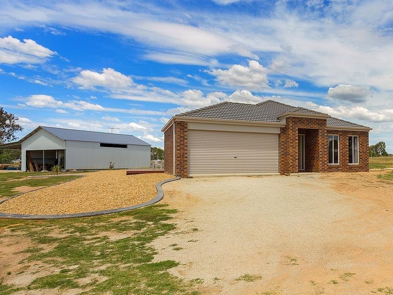 99 Greenwood Rd, Gerogery NSW 2642