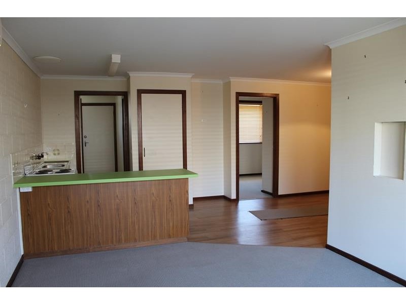 4/618 Hague St, Lavington NSW 2641