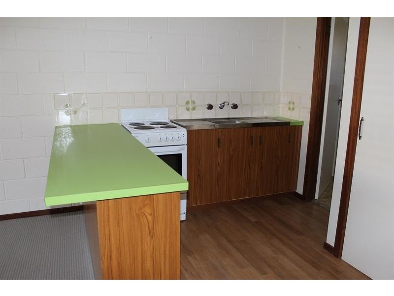 4/618 Hague St, Lavington NSW 2641