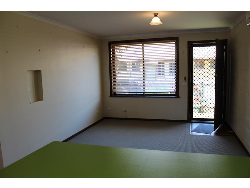 4/618 Hague St, Lavington NSW 2641