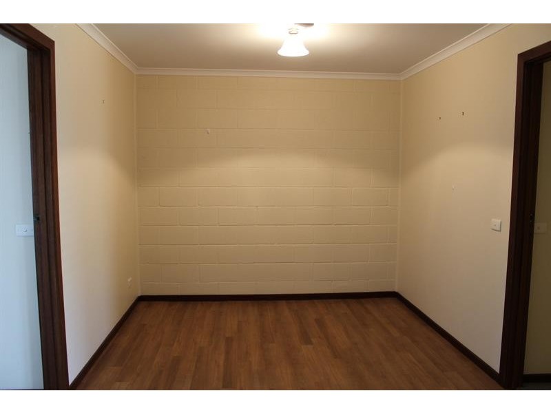 4/618 Hague St, Lavington NSW 2641