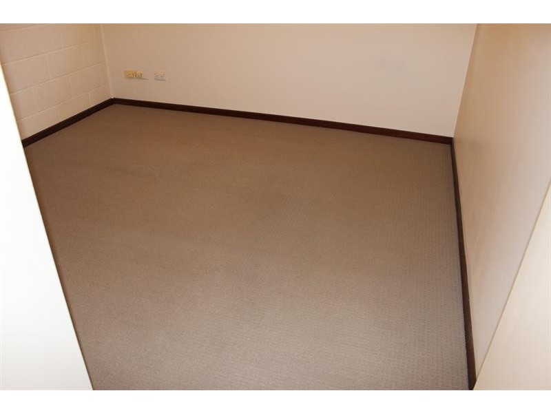 4/618 Hague St, Lavington NSW 2641