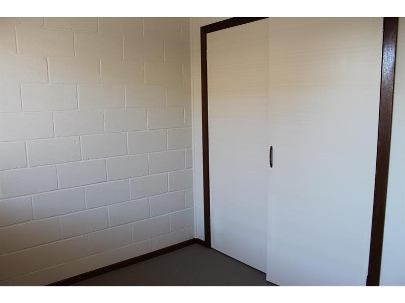 4/618 Hague St, Lavington NSW 2641