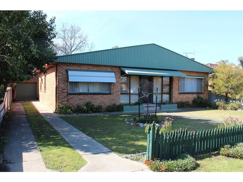 976 Tullimbar St, North Albury NSW 2640