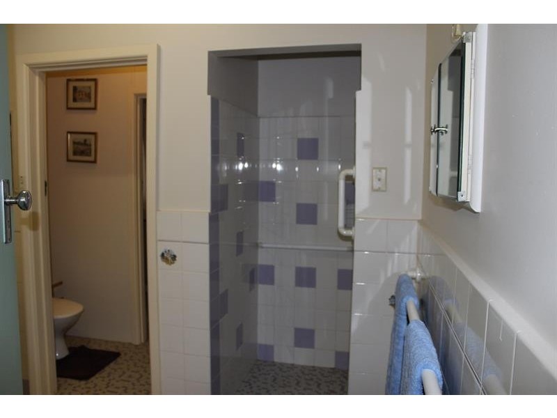 976 Tullimbar St, North Albury NSW 2640