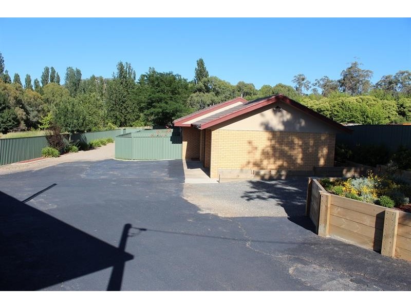 1, 2/483 Urana Rd, Lavington NSW 2641