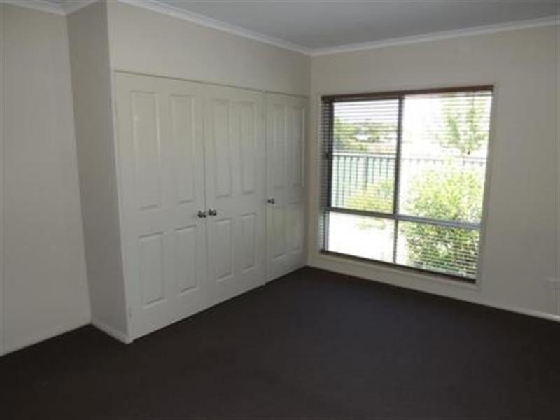 1, 2/483 Urana Rd, Lavington NSW 2641