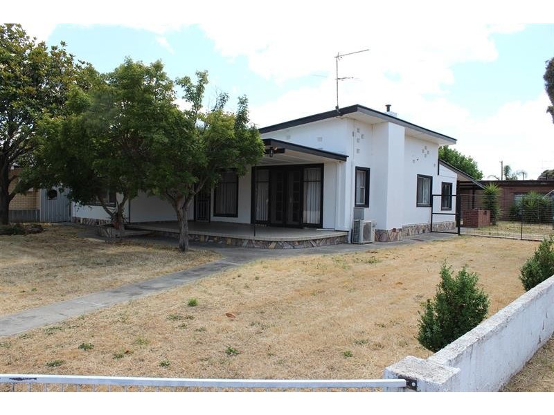 494 Danes St, Lavington NSW 2641