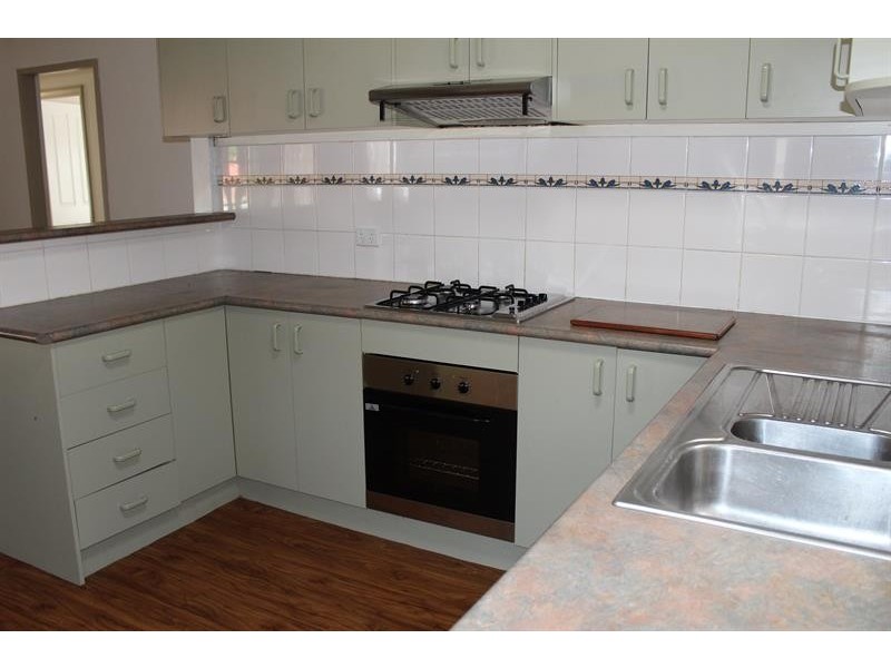 494 Danes St, Lavington NSW 2641