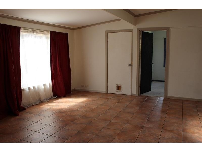 494 Danes St, Lavington NSW 2641