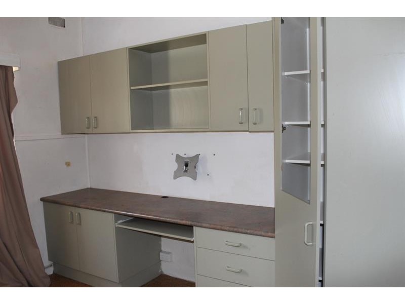 494 Danes St, Lavington NSW 2641