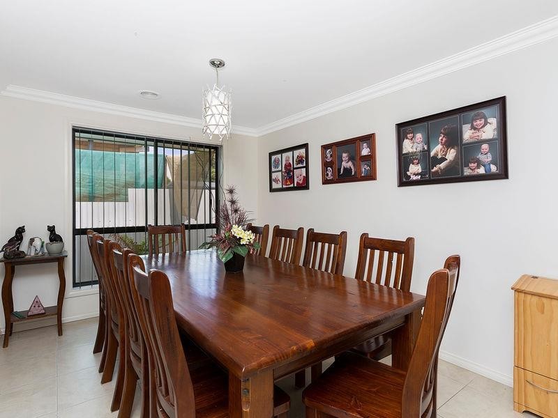387 Griffith Rd, Lavington NSW 2641