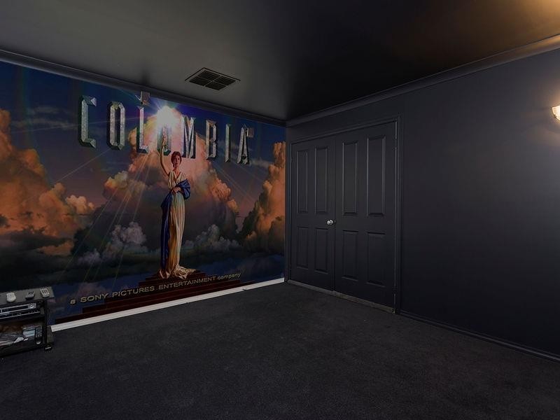 387 Griffith Rd, Lavington NSW 2641