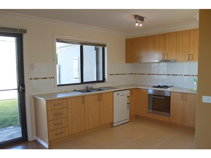 6/419 McDonald Rd, Lavington NSW 2641