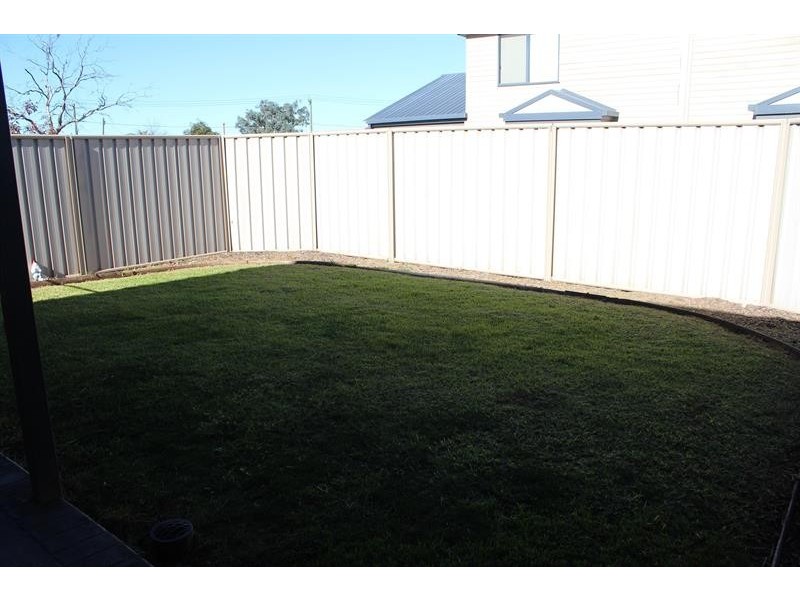 6/419 McDonald Rd, Lavington NSW 2641