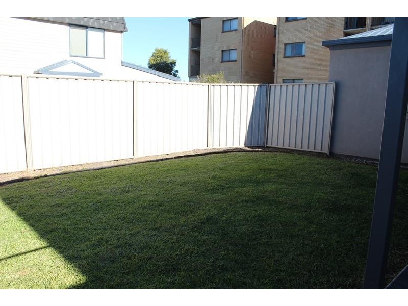 6/419 McDonald Rd, Lavington NSW 2641