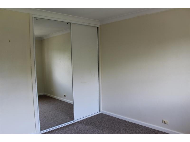 2/10 Bruno Pl, Lavington NSW 2641