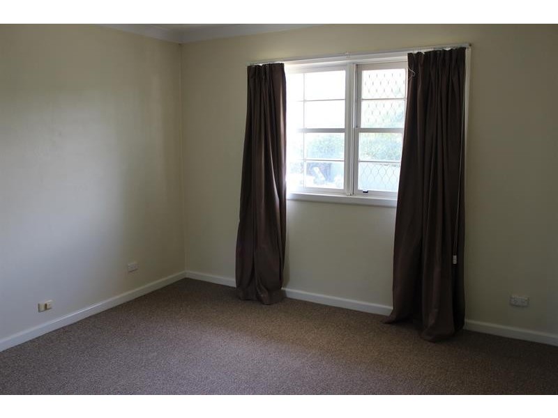 2/10 Bruno Pl, Lavington NSW 2641