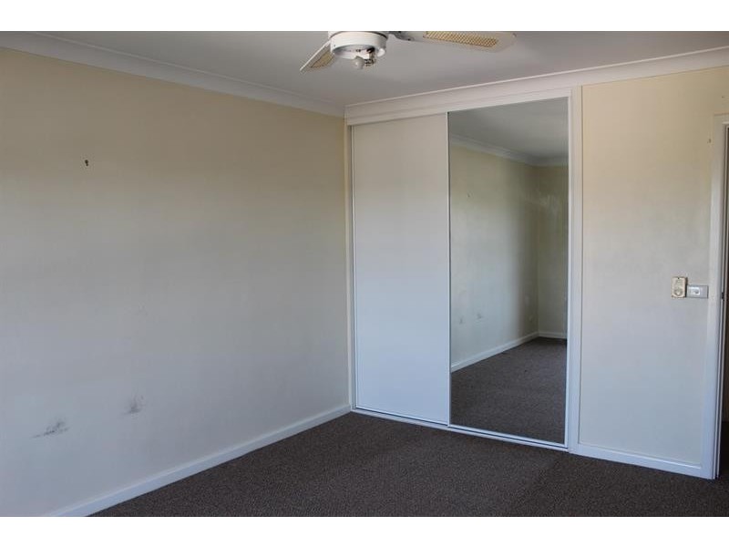 2/10 Bruno Pl, Lavington NSW 2641