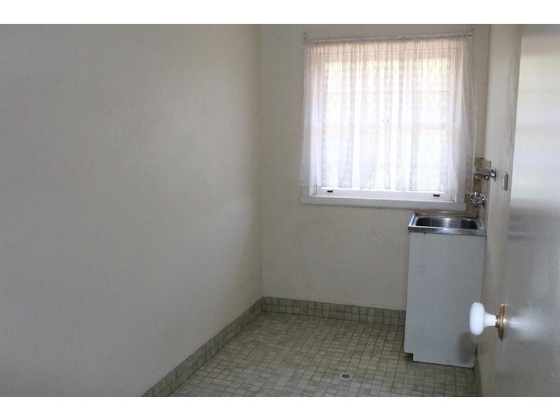 2/10 Bruno Pl, Lavington NSW 2641